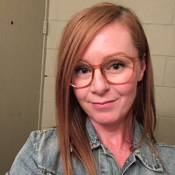 Meet your Posher, Carrie - Picture 1 of 1